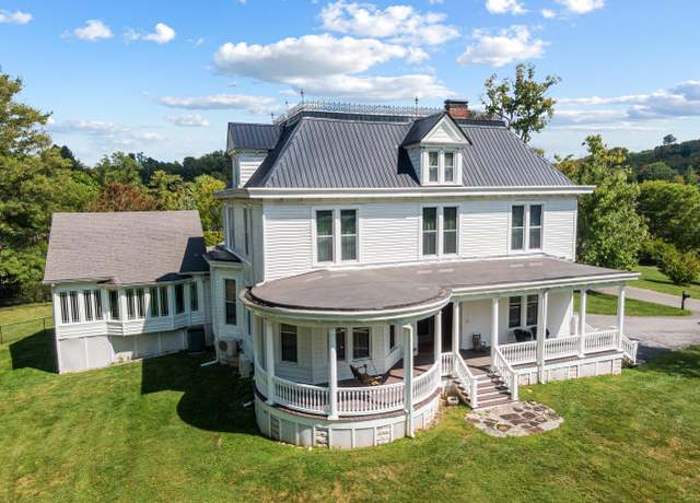 Property at 639 E Tower St, Tazewell, VA 24651, 5 beds, 3.5 baths