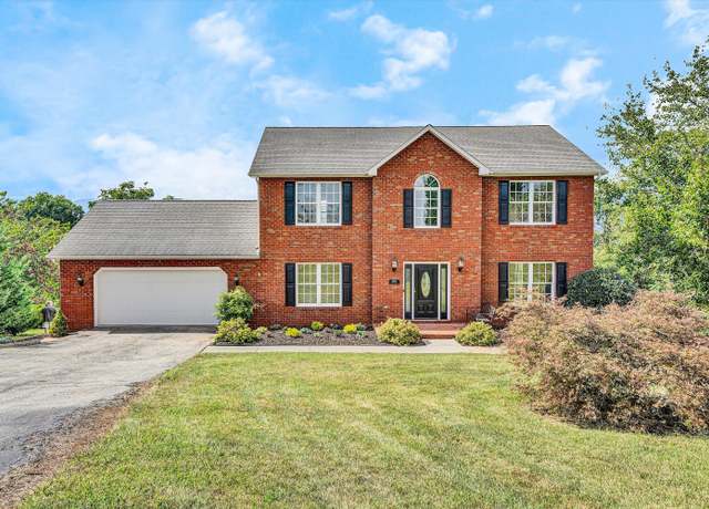 Property at 2269 Karen Dr, Salem, VA 24153, 4 beds, 2.5 baths