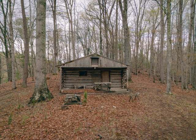 Property at 4048 Cabin Land Dr, Radford, VA 24141
