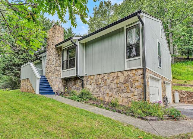 Property at 7495 Fernway Dr, Roanoke, VA 24018, 3 beds, 3 baths