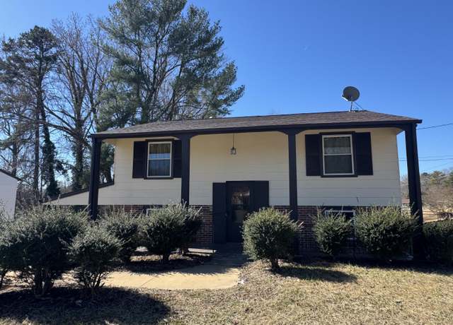 Property at 335 Greenwich Cir, Danville, VA 24540, 3 beds, 2 baths