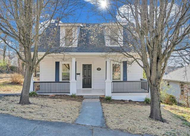 Property at 1209 16th St SE, Roanoke, VA 24013, 3 beds, 2 baths