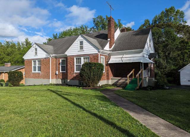 Property at 1987 Franklin St, Rocky Mount, VA 24151, 2 beds, 3 baths