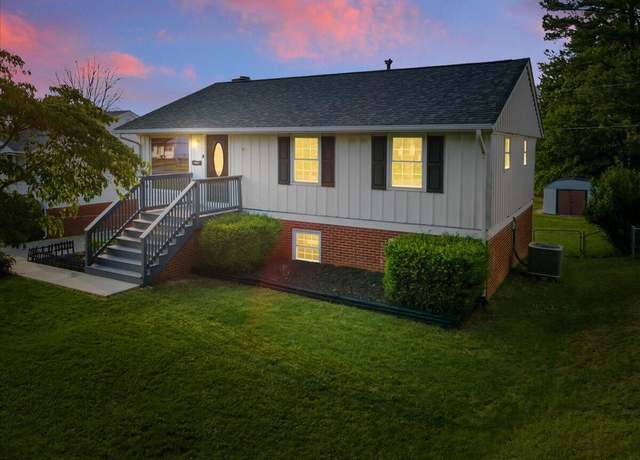 Property at 1461 Antrim St, Salem, VA 24153, 4 beds, 2 baths