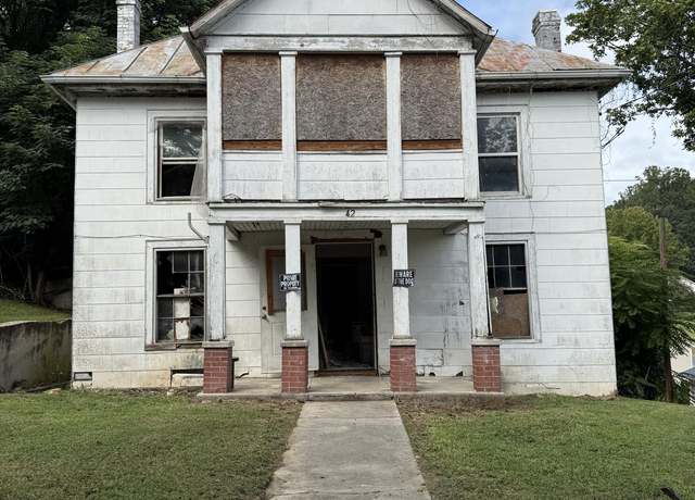 Property at 42 High St St, Eagle Rock, VA 24085, 4 beds, 1.5 baths