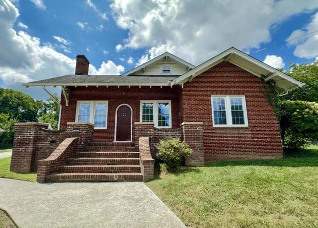 Property at 3124 Forest Hill Ave NW, Roanoke, VA 24012, 2 beds, 1.5 baths