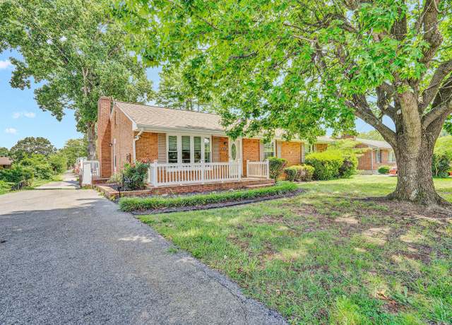 Property at 2317 Laura Rd NW, Roanoke, VA 24017, 3 beds, 1.5 baths