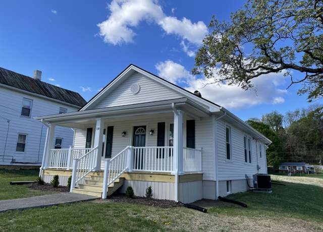 Property at 118 Front Ave, Salem, VA 24153, 2 beds, 1 bath