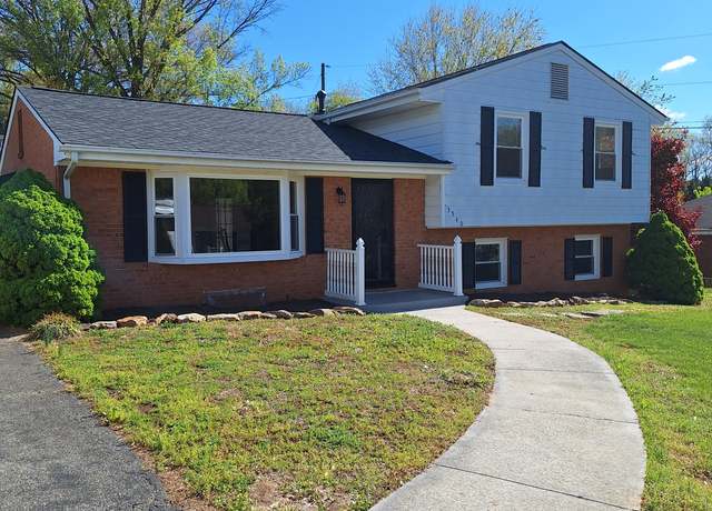Property at 3540 Georgetown Rd SW, Roanoke, VA 24018, 4 beds, 2 baths