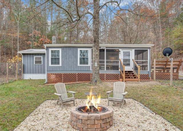 Property at 49 Maple Tree Ln, Eagle Rock, VA 24085, 2 beds, 1 bath