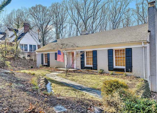 Property at 3135 West Ridge Rd, Roanoke, VA 24014, 4 beds, 3 baths