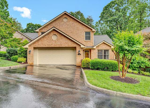 Property at 5612 Village Way, Roanoke, VA 24018, 4 beds, 3.5 baths