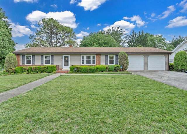 Property at 1028 Grayson Ave NW, Roanoke, VA 24017, 4 beds, 2 baths
