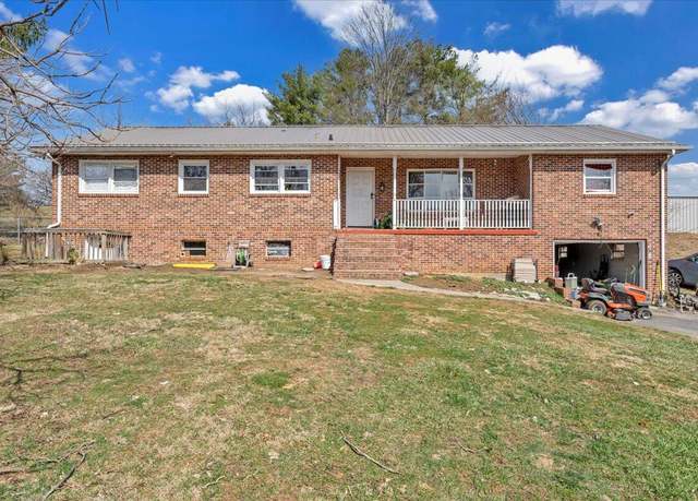 Property at 2930 Roanoke St, Christiansburg, VA 24073, 3 beds, 2 baths