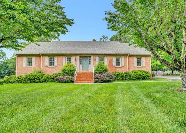 Property at 103 Tremont Ct, Forest, VA 24551, 3 beds, 2 baths