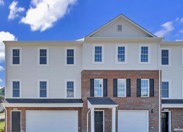 Property at 3731 Greenway Dr SW, Roanoke, VA 24018, 3 beds, 2.5 baths
