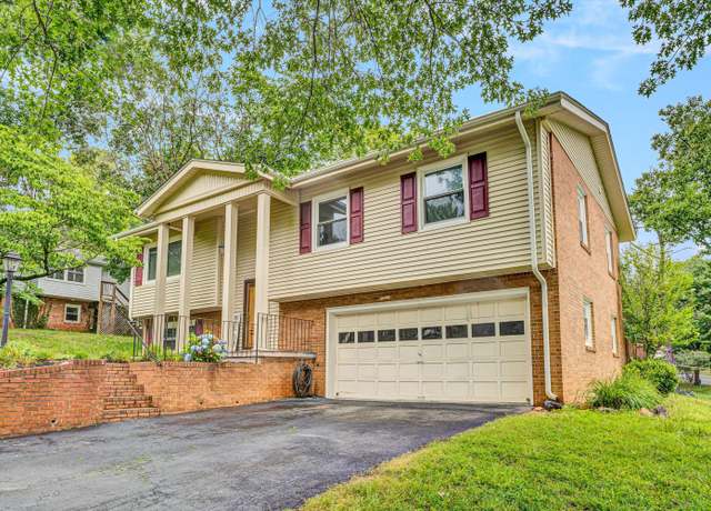 Property at 5107 North Spring Dr, Roanoke, VA 24019, 3 beds, 3 baths