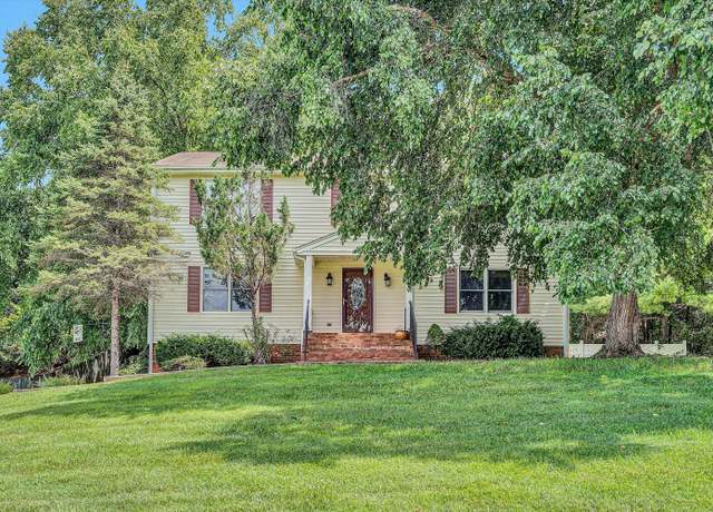 Property at 5224 Setter Rd, Roanoke, VA 24012, 5 beds, 3 baths