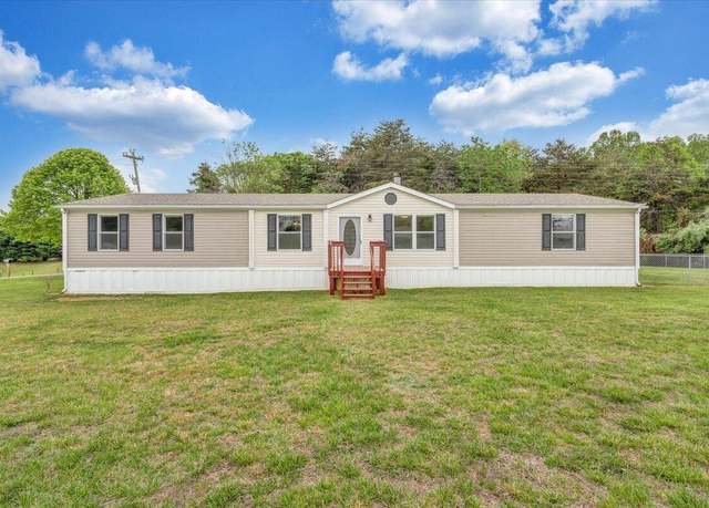 Property at 247 High Point Rd, Moneta, VA 24121, 3 beds, 2 baths