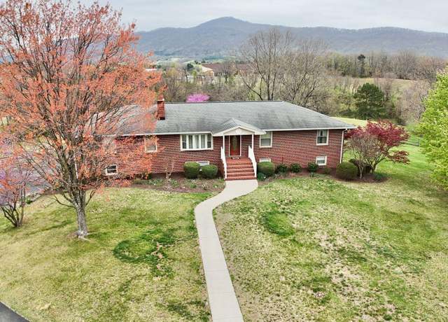 Property at 4071 Mockingbird Hill Rd, Roanoke, VA 24012, 5 beds, 3 baths