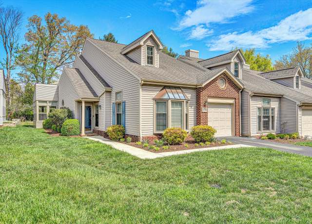 Property at 4709 Barclay Sq SW, Roanoke, VA 24018, 3 beds, 2 baths