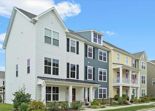 Property at 79 Broad St, Daleville, VA 24083, 4 beds, 2.5 baths