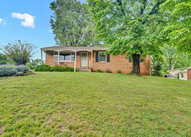 Property at 4526 Vest Dr, Roanoke, VA 24018, 3 beds, 2.5 baths