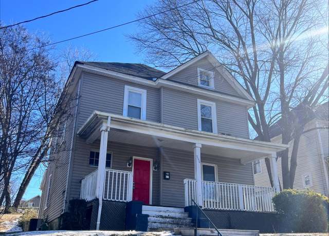 Property at 906 5th St SE, Roanoke, VA 24013, 4 beds, 2 baths