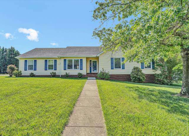 Property at 5508 Rome Dr, Roanoke, VA 24019, 3 beds, 3 baths