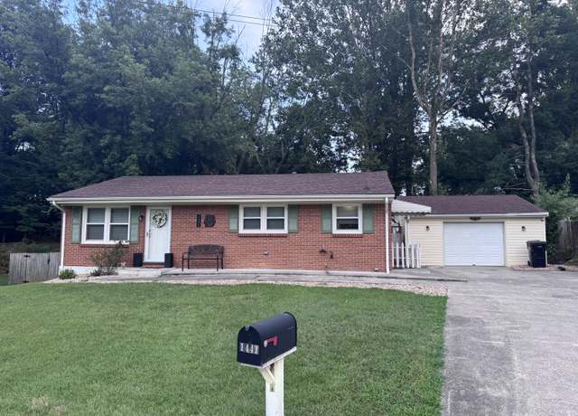 Property at 1441 Freeborn Cir, Roanoke, VA 24014, 3 beds, 1 bath