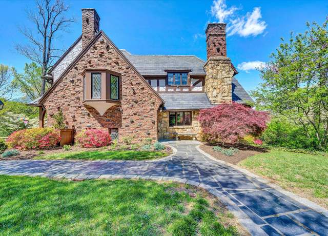 Property at 2415 Nottingham Rd SE, Roanoke, VA 24014, 4 beds, 3.5 baths