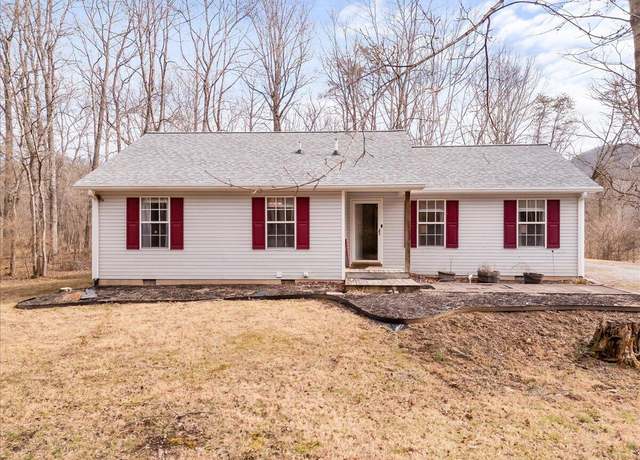 Property at 3063 Bradshaw Rd, Salem, VA 24153, 3 beds, 2 baths
