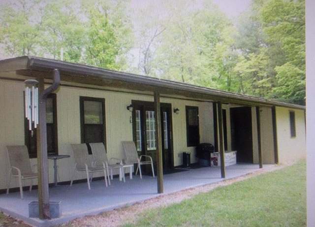 Property at 204 Black Bear Ln, Boones Mill, VA 24065, 3 beds, 1.5 baths