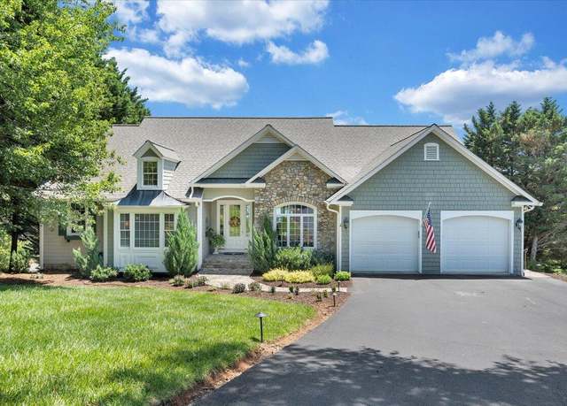 Property at 79 Harbor Hill Dr, Moneta, VA 24121, 5 beds, 4 baths
