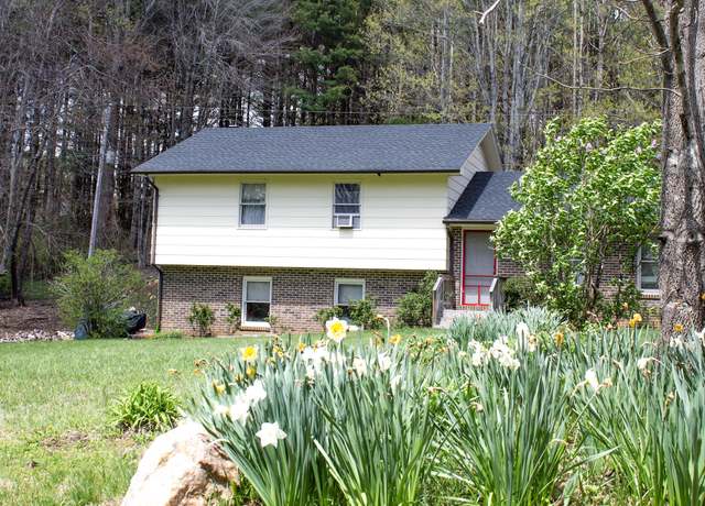 Property at 173 Evergreen Ln NW, Willis, VA 24380, 3 beds, 2 baths
