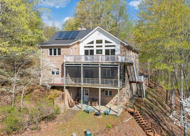 Property at 806 Cedar Key Ln, Huddleston, VA 24104, 4 beds, 3.5 baths
