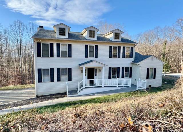 Property at 734 White Oak Dr, Blue Ridge, VA 24064, 5 beds, 3.5 baths
