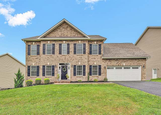 Property at 209 Edgemont Dr, Salem, VA 24153, 5 beds, 3.5 baths
