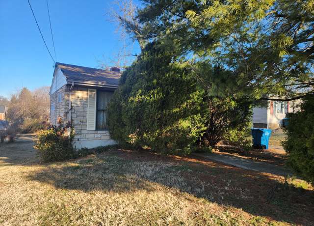 Property at 2410 Avalon Ave NW, Roanoke, VA 24012, 2 beds, 1 bath