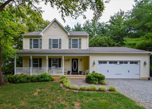 Property at 4919 Colonial Ave, Roanoke, VA 24018, 3 beds, 2.5 baths