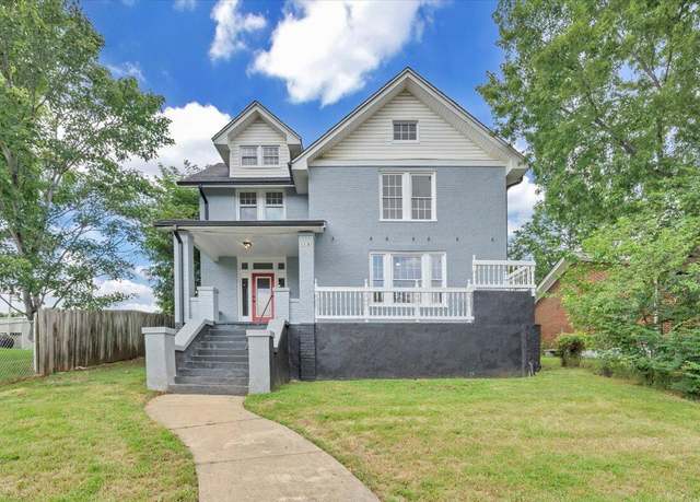 Property at 1131 Grayson Ave NW, Roanoke, VA 24017, 4 beds, 2 baths