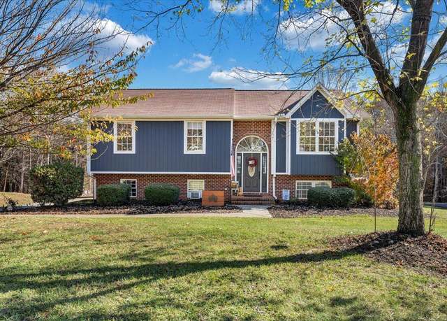 Property at 100 Surber Dr, Moneta, VA 24121, 3 beds, 3 baths