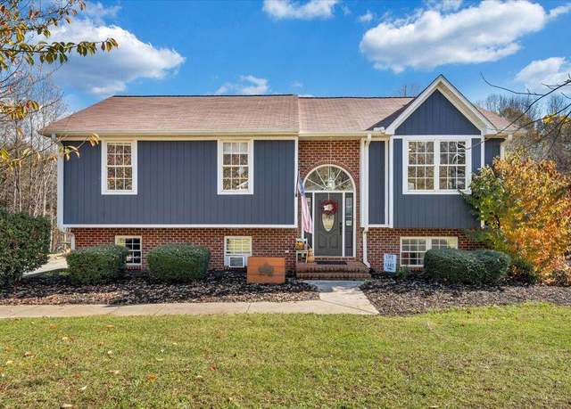 Property at 100 Surber Dr, Moneta, VA 24121, 3 beds, 3 baths