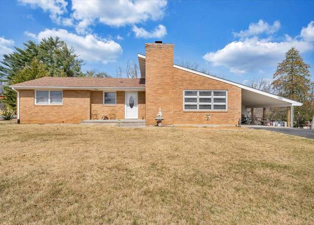 Property at 1201 Windsor Ave, Pulaski, VA 24301, 3 beds, 1.5 baths