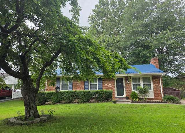 Property at 512 Crofton Dr, Vinton, VA 24179, 4 beds, 2 baths