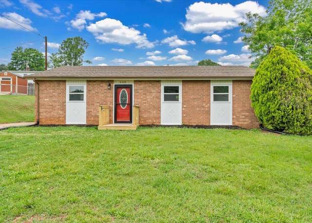 Property at 309 Clearview Dr, Martinsville, VA 24112, 3 beds, 1 bath