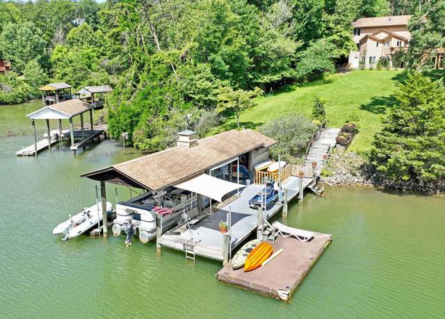 Property at 126 Windmere Trl, Moneta, VA 24121, 3 beds, 4.5 baths