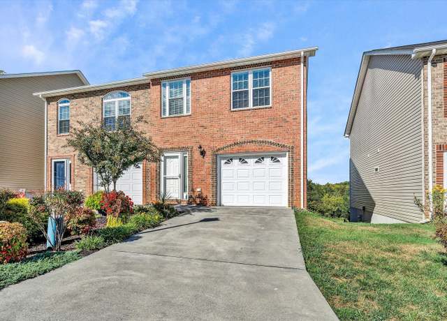 Property at 897 Walhalla Ct, Roanoke, VA 24019, 4 beds, 3.5 baths