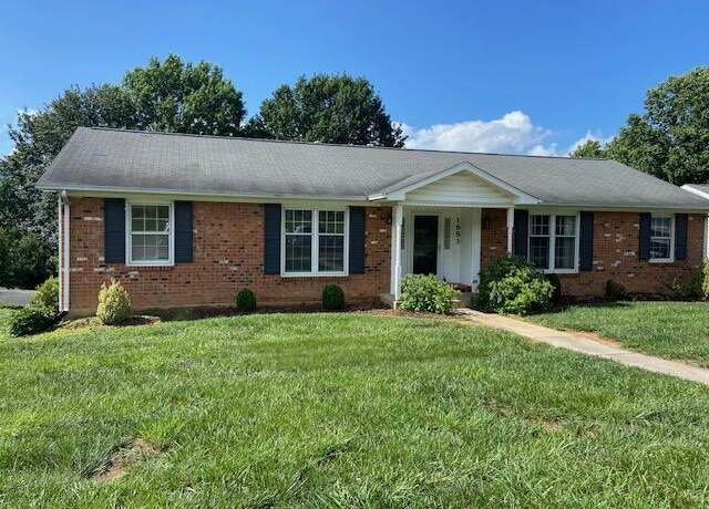 Property at 1683 Millbridge Rd, Salem, VA 24153, 3 beds, 2 baths