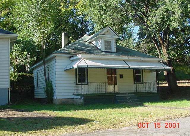 Property at 1326 Gilmer Ave NW, Roanoke, VA 24017, 2 beds, 1 bath